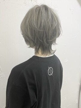 ダブルトーキョー シブヤ(W-TOKYO SHIBUYA) ショートネオウルフ大人ハイライトボブウルフ　ウルフカット