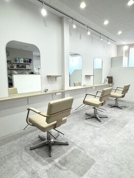 ラヴィ(La vie)の写真/お客様の髪を大切にしたいという想いから、技術・接客・薬剤にこだわり、全てに妥協しないサロン《La vie》