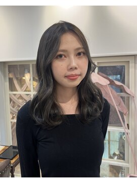 アンヘアー 元町三宮(UNHAIR) 透明感グレージュ × ミディアム