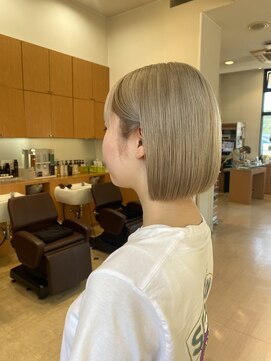 シャンプーボーイ ヒノ(SHAMPOO BOY Hino) 丸みボブ