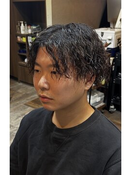 バーバーショップ スバル(BARBERSHOP SUBARU) <理容室><バーバー>ツイスパ