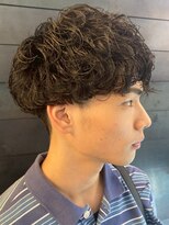 ディスイズバーバーフォース(THIS IS BARBER 4th)&nbsp;ツーブロックマッシュ ナチュラルパーマ 束感 20代 30代