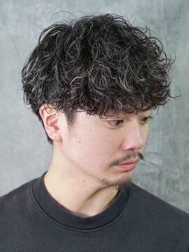 プレミアムバーバー 新宿店(PREMIUM BARBER produce by HIRO GINZA) ショートマッシュ/波巻きパーマ〈理容室〉