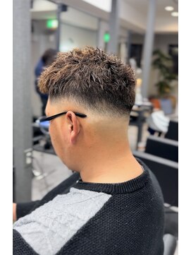 ファースト 秦野店(First) ツイストスパイラル/フェードカット/秦野