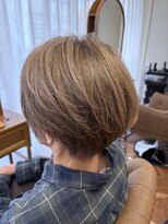 ラナ(LANA) 白髪を活かした明るめベージュ