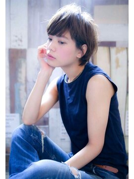 エイミー(Aimee) Aimee 外国人風ダークグレージュ×キレイめショート