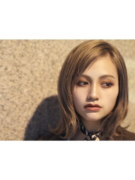 メイカ(MEIKA) milky beige 外ハネロブ