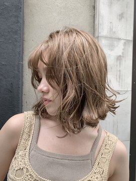 ラレイ(Lalei) ＊切りっぱなしロブ×ベージュカラー 辻幸奈 表参道