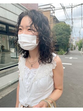 ナループロアボタン(Nalu pu loa BOTAN) しっかりカールのミディアムパーマ