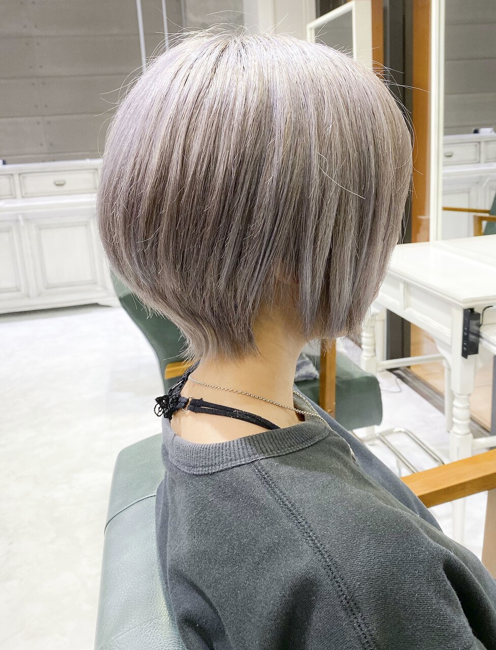 2025年春】ショート グレージュの髪型・ヘアアレンジ｜人気順｜6