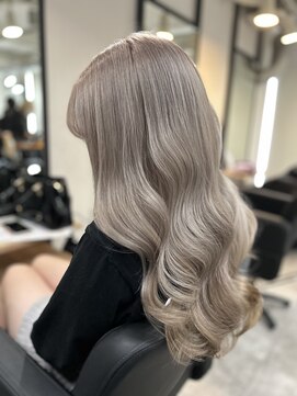 ラフ 難波店(LAFF) #黒髪#ボブルフ#ネビージュ#小顔#ワンレン