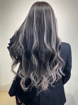 テイス 新宿(TACE) ダークカラーハイライト[ネビージュ/黒髪/小顔/新宿]