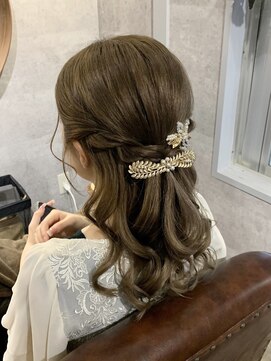 ヘアセット シャンプーアンドスパ専門店 ウルー(Uruu) 【ハーフアップ】天神/天神駅/ヘアセット/早朝