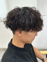 フゥ 宇都宮(FeU)&nbsp;栃木メンズパーマメンズカットセンターパートメンズマッシュ緩め