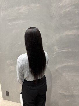 ナンバー 大分中央町店(N°) 黒染めせず叶える！透明感ダークロングストレート【MAYA】