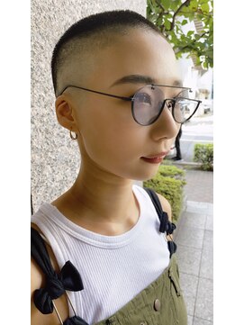 ミモザワークス(Mimosa Works) ミヤザキスタイル　20代30代40代 黒髪刈り上げハンサ ムショート