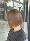 ミルクティーベージュダブルカラーケアブリーチハイトーンボブ
