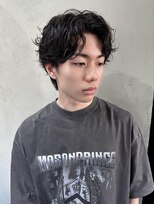 ヨムニノクチ(YOMUニノ口)&nbsp;刈り上げセンターパート/波巻きツイストスパイラル/橿原