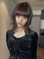 アイヴァン(AIVAN)&nbsp;ハッシュカット ミディアムレイヤー ワインレッド