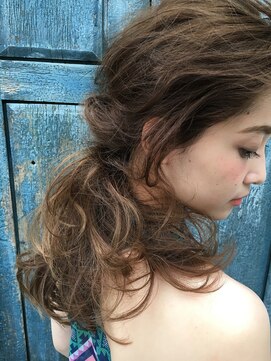 アットラブ バイ ベル(at'LAV by Belle) セット ルーズアレンジ〔Belle原宿〕