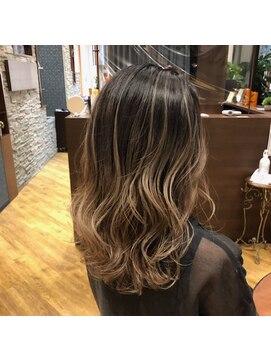 パシフィックダズールコウベウエスト(Pacific Dazzle Kobe west) 『PD神戸』【石田貴恵】おしゃれバレイヤージュ