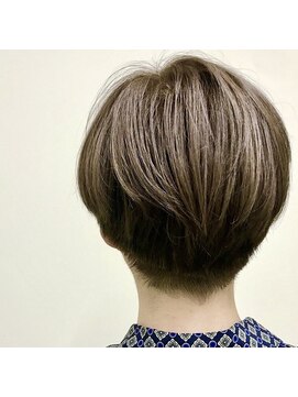 ボンドヘアー(Bond hair) ベリーショート
