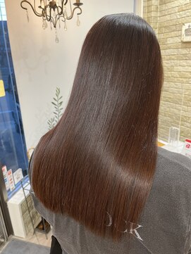 ソルソル(sol.sol.) ナチュラルなブラウンカラーと髪質改善