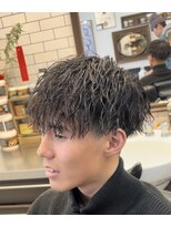 バーバーショップ フォーシーズン(BAR BER SHOP FOURSEASON)&nbsp;ツイストスパイラル/スキンフェード/ハードパーマ