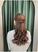 三つ編みハーフアップ