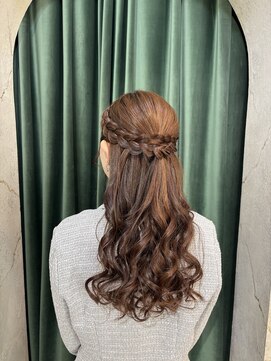 ヘアアレンジメント ボガスティーズ 川崎店(Hair arrangement Vogusty's) 三つ編みハーフアップ