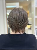 ショートカット×カーキベージュ