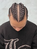 カー(KAH)&nbsp;コーンロウ　編み込み　特殊ヘア