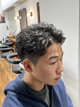 ザデイトウキョウ 表参道 青山(THE DAY TOKYO) MEN'S HAIR/くせ毛ショート/刈り上げショート/10代/表参道駅
