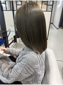 オリーブベージュ