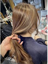 トリコ トウキョウ アヴェダ 表参道店(tricot TOKYO AVEDA)&nbsp;[表参道]30代～ロングヘア&白髪のある方向けのハイライト◎