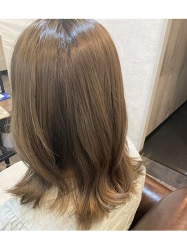 イルカ 錦糸町北口店(ilka) ラベージュミディ