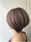 大人可愛い20代30代40代小顔ワンサイドショートボブ丸み前下がり