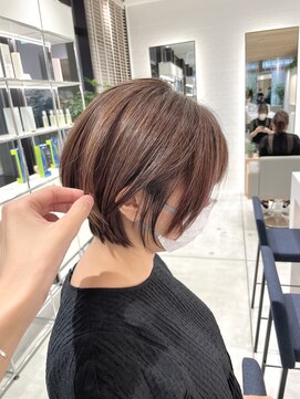 ステアケース 武蔵小杉店(stair:case) 大人かわいいショートボブハイライトカラー脱白髪染め武蔵小杉