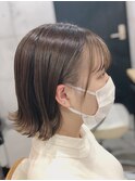 ベージュブラウンショートボブ