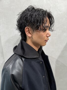 ゼスト リル 新宿(ZEST lill) センターパート ツイストスパイラル 大人パーマ ウルフ 新宿