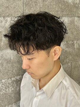 ニアウ 伊勢崎連取店(Niau) 波巻きスパイラルパーマツイストスパイラルパーマシャドウパーマ