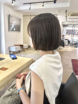 ファイブシーン アオヤマ(5SCENE AOYAMA) 切りっぱなしボブミニボブパーマくびれボブ外ハネボブブリーチ