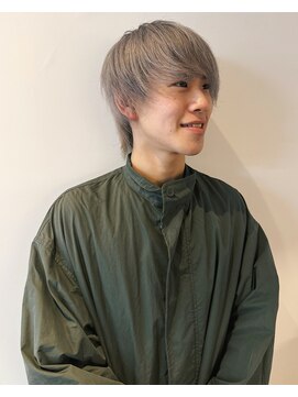 ニコフクオカヘアーメイク(NIKO Fukuoka Hair Make) メンズウルフ/ハイトーンウルフ/シルバーカラー