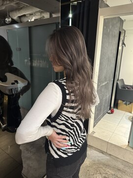 ウィリートーキョー 渋谷(WELLY TOKYO) ロングレイヤー×バレイヤージュ/須田