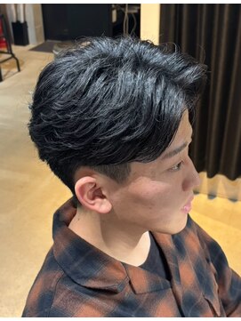 フェザーパーマ　センターパート