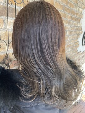 チル(Chill) シアーベージュ