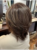 おしゃれな大人のミディアムレイヤー×大人ハイライト
