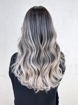 シオン(shion)&nbsp;似合わせカットダブルカラーホワイトベージュ_ba521261