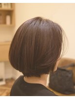 ステム(stem) 大人の前下がりレイヤーボブスタイル