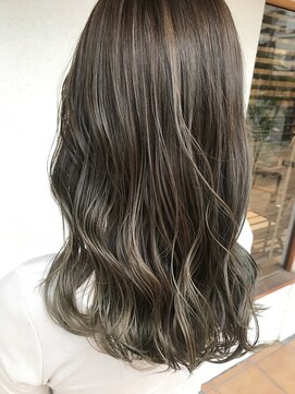 リゴッツ ドゥア プトゥリ(Regottz dua putri) ☆イルミナカラー×マーメイドグレージュ×ハイライト☆